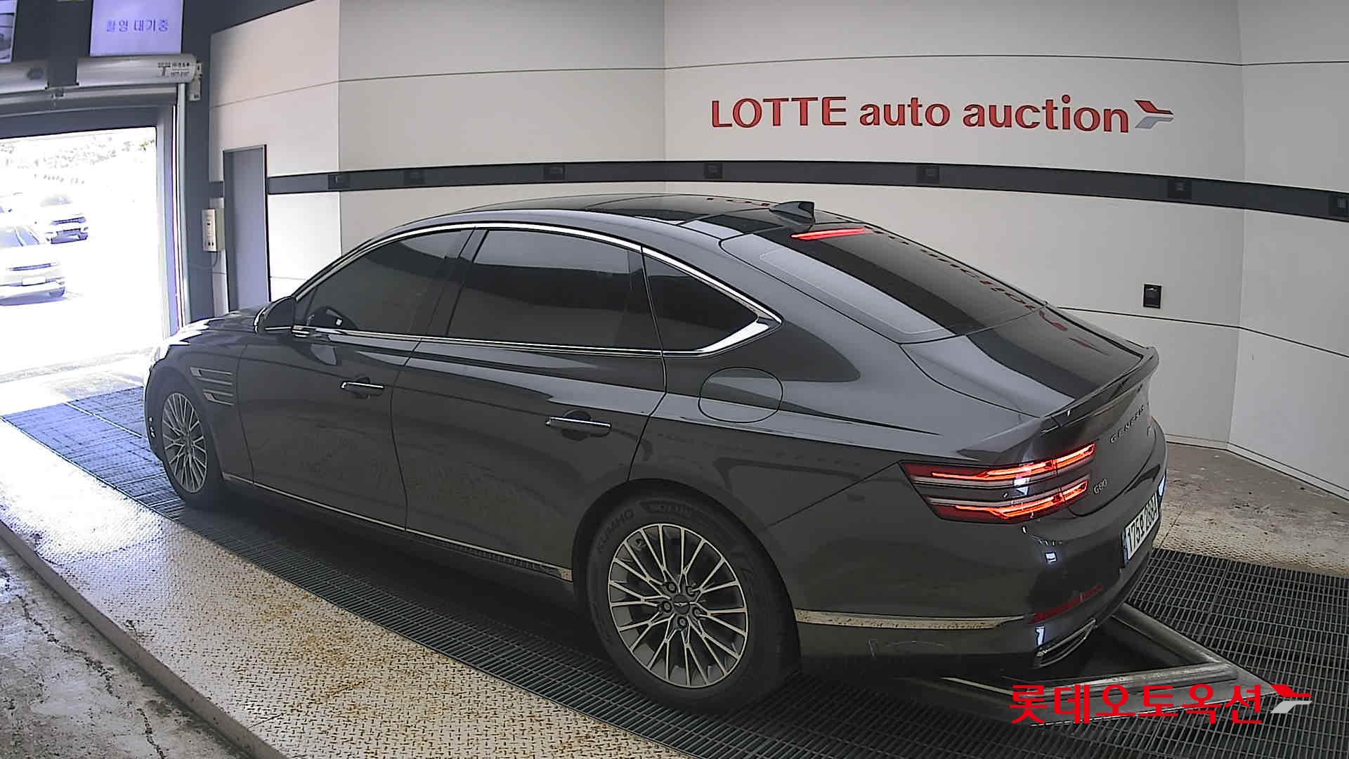 جينيسيس G80 2023 — صورة 8