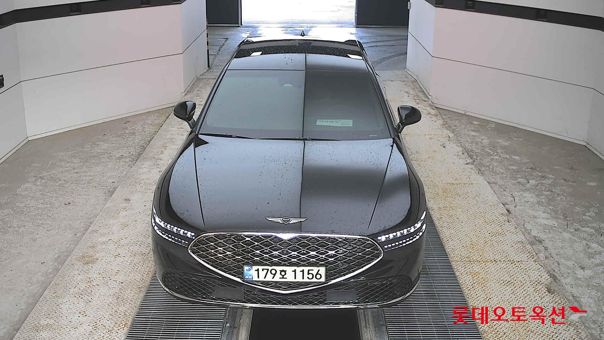 Genesis G90 - 1