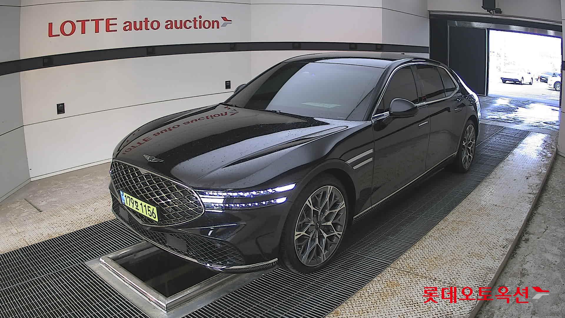 Genesis G90 - 3