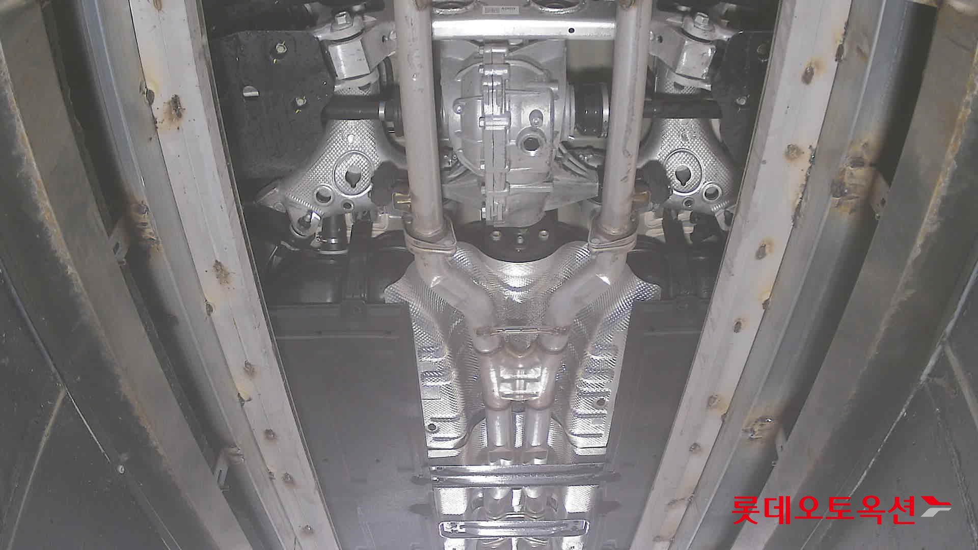 Genesis G90 - 2