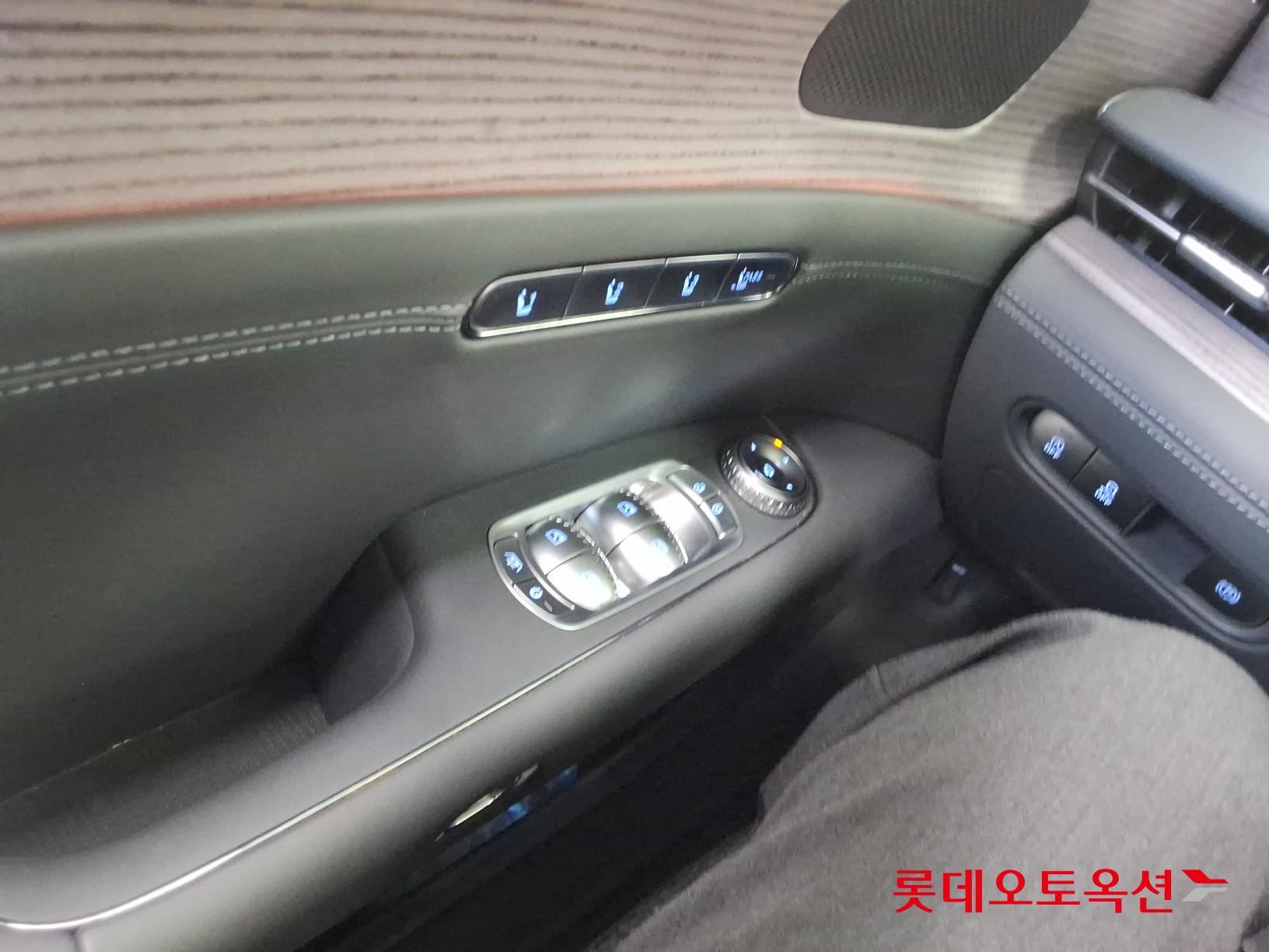 Genesis G90 - 29