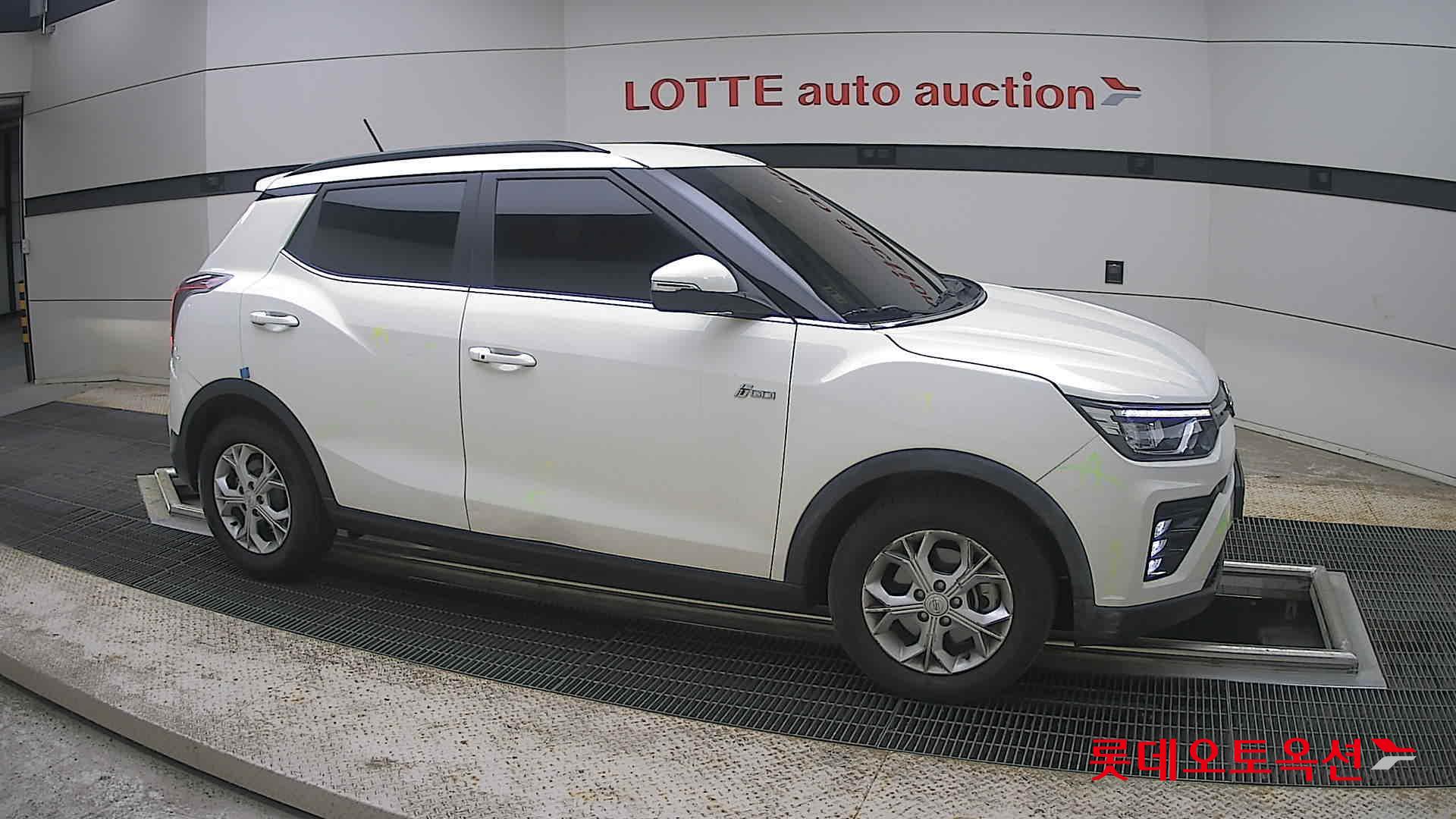 KG Mobility Tivoli - 22