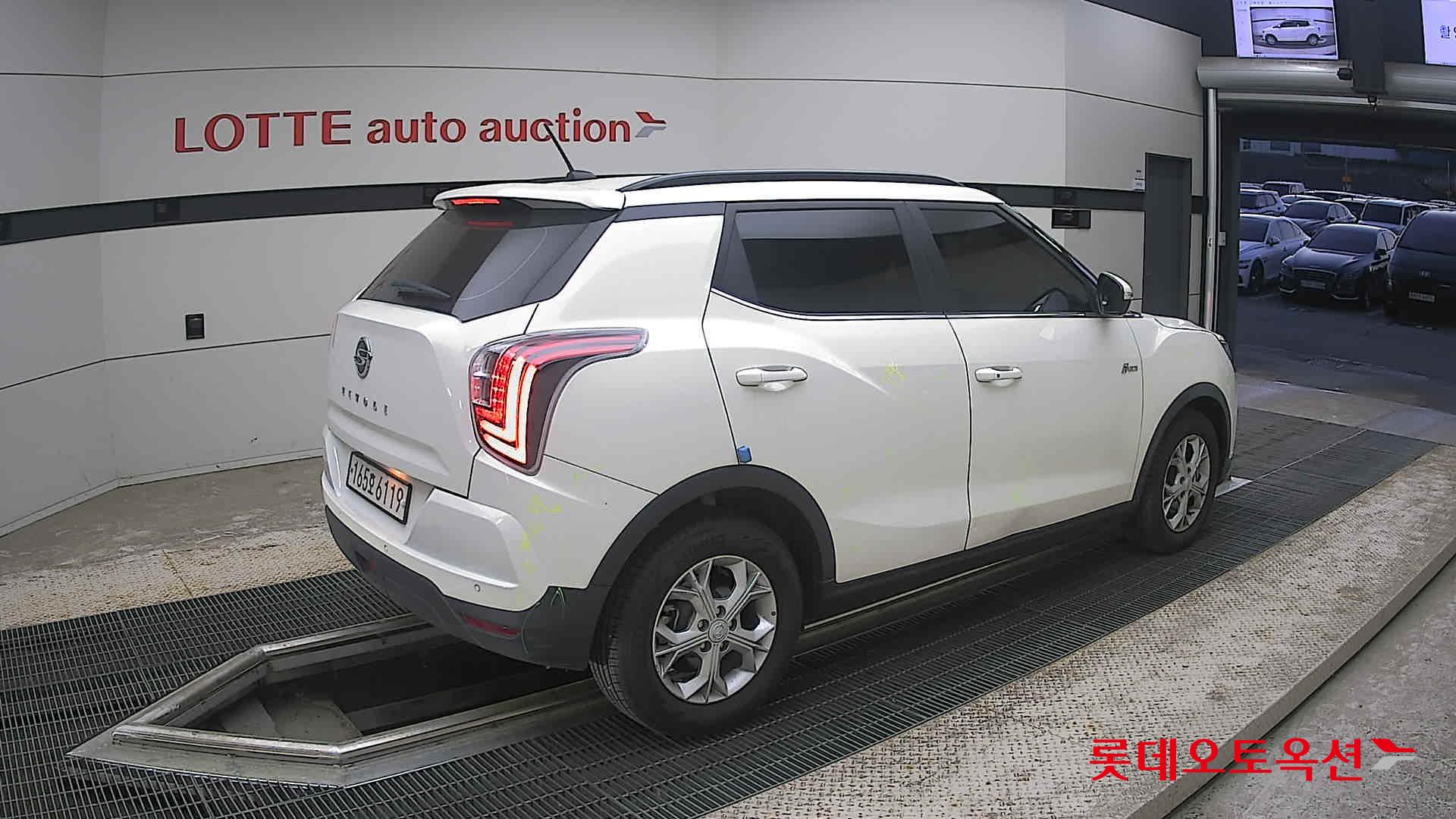 KG Mobility Tivoli - 19