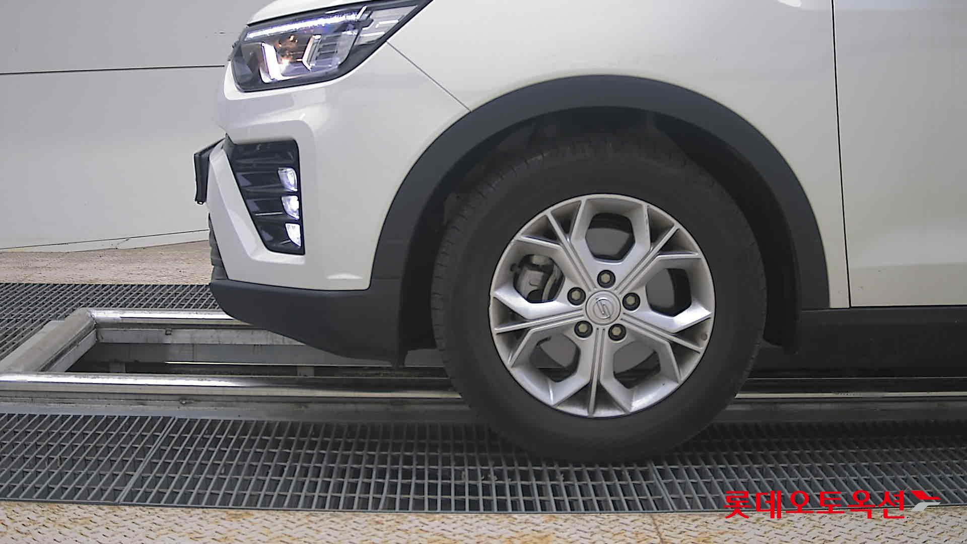 KG Mobility Tivoli - 25