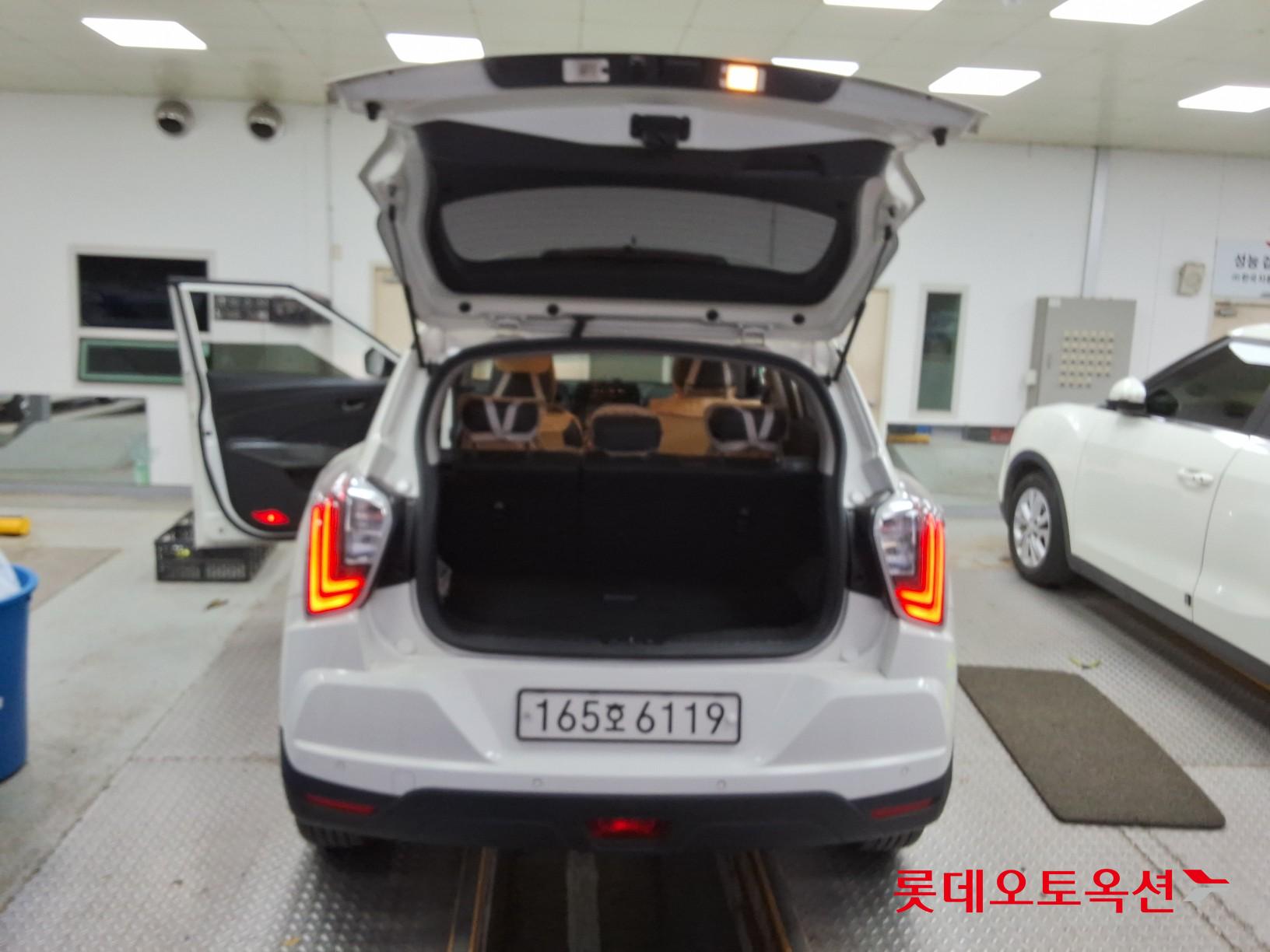 KG Mobility Tivoli - 9