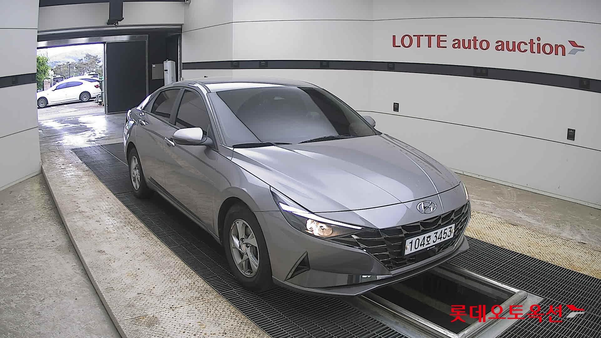 Hyundai Elantra - 6