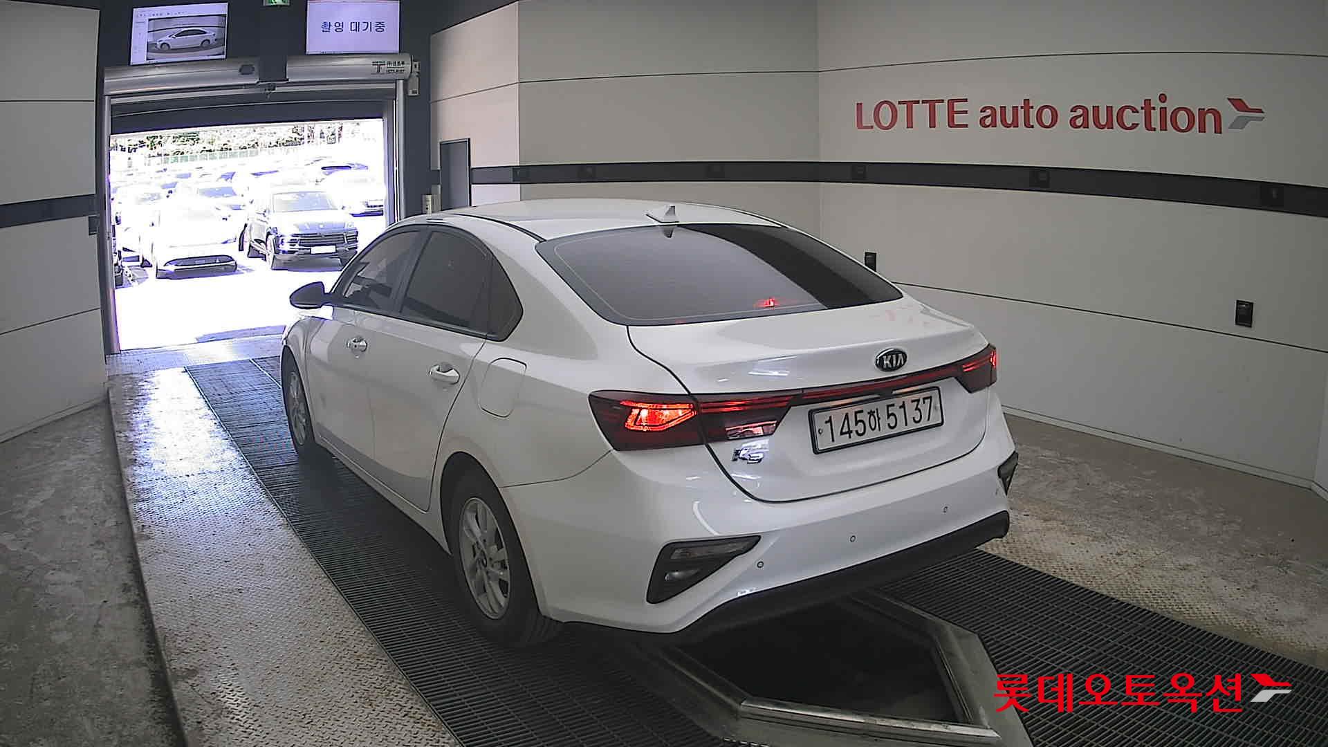 Kia K3 - 16