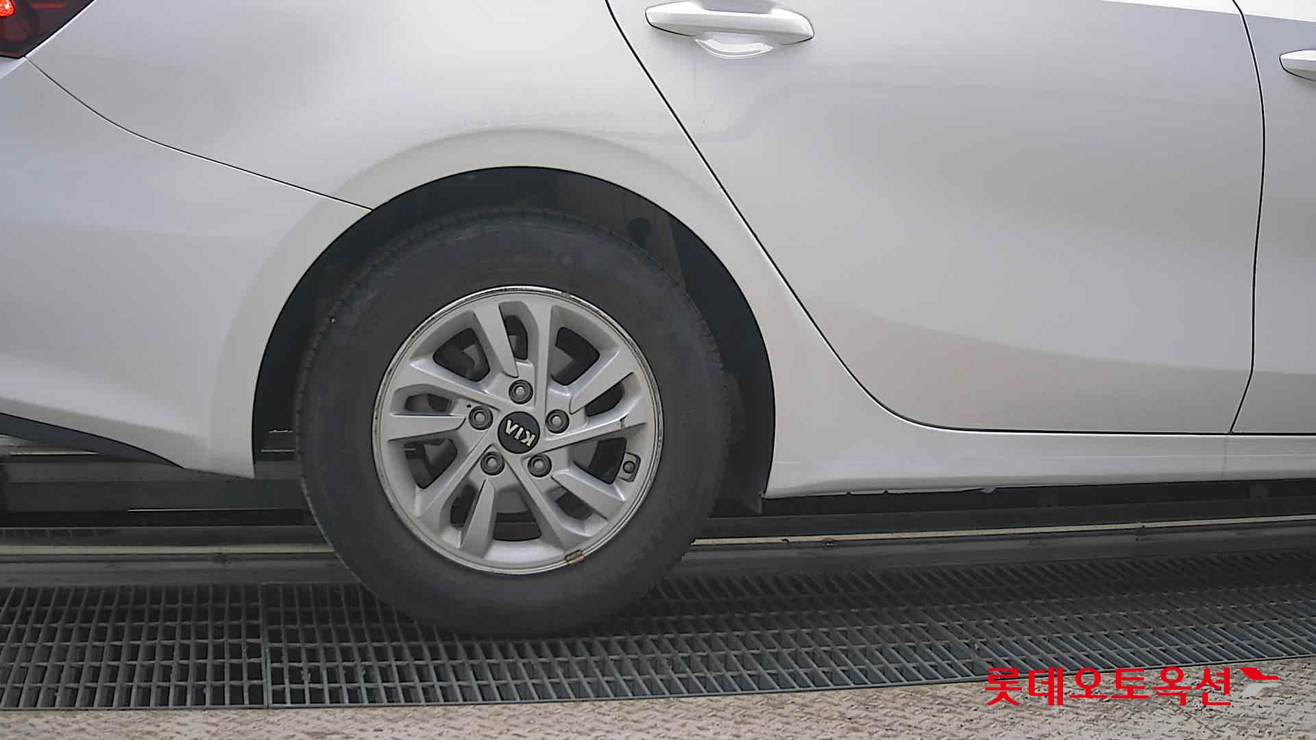 Kia K3 - 28