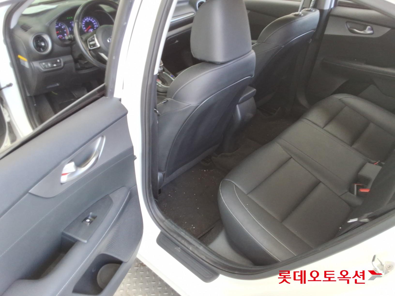 Kia K3 - 38