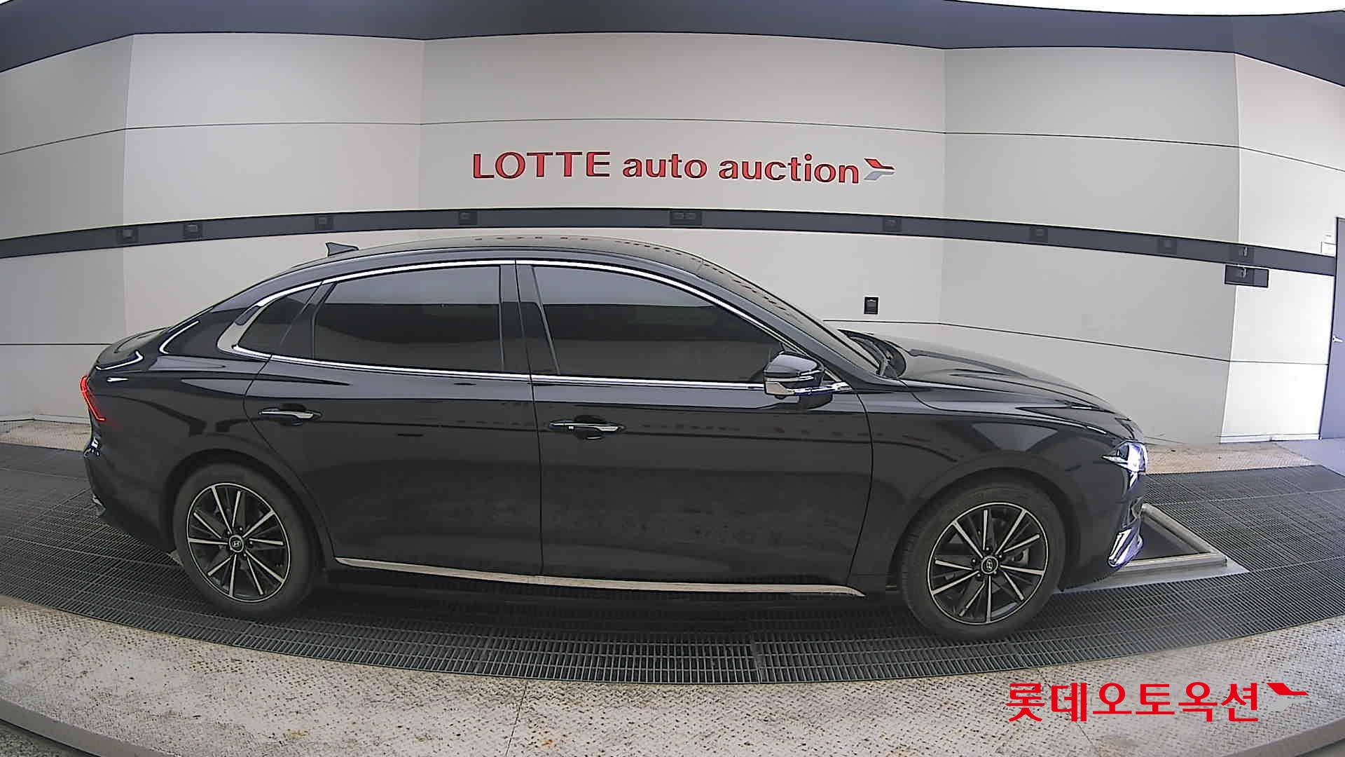 Hyundai Grandeur - 21