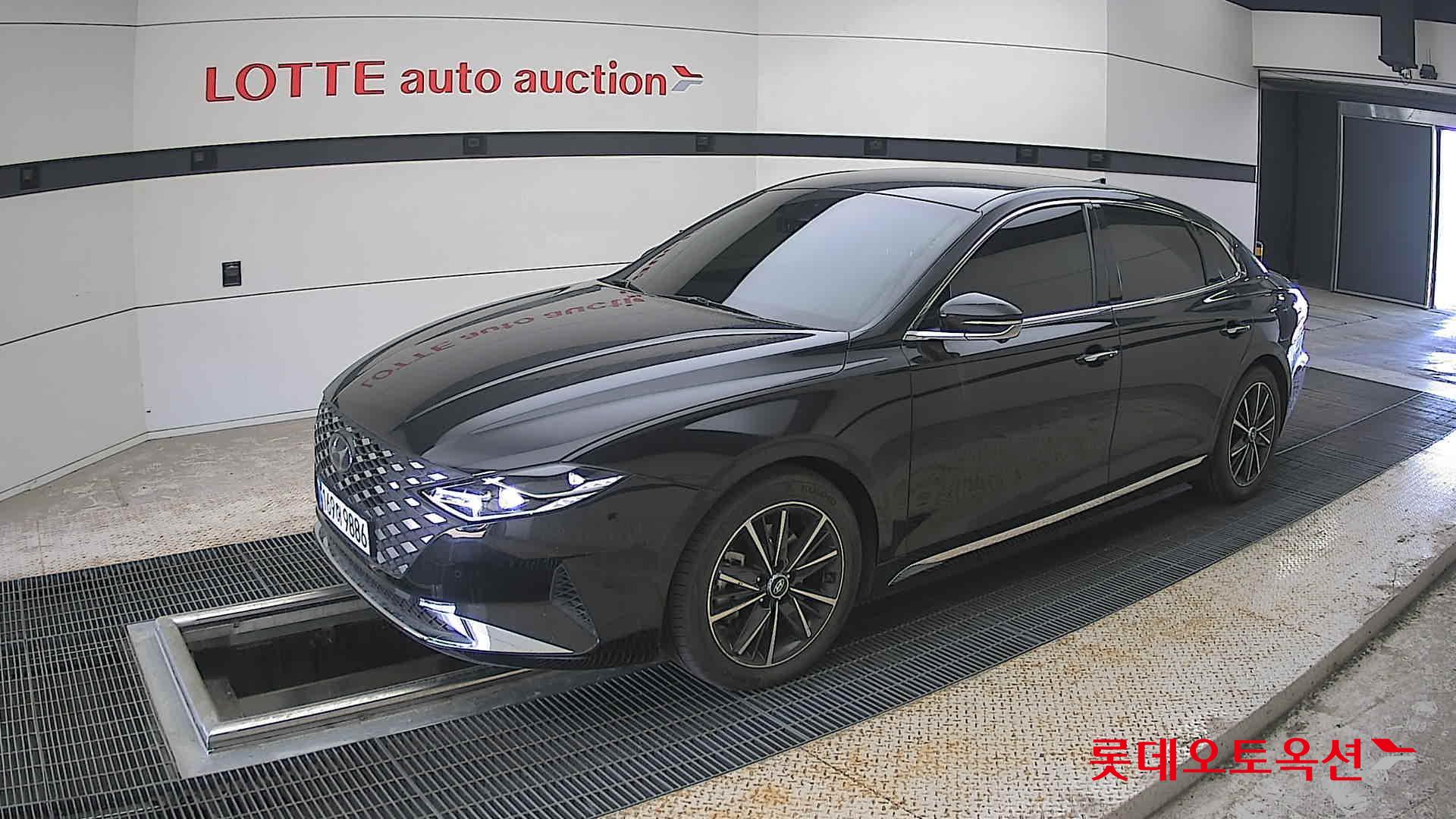 Hyundai Grandeur - 11