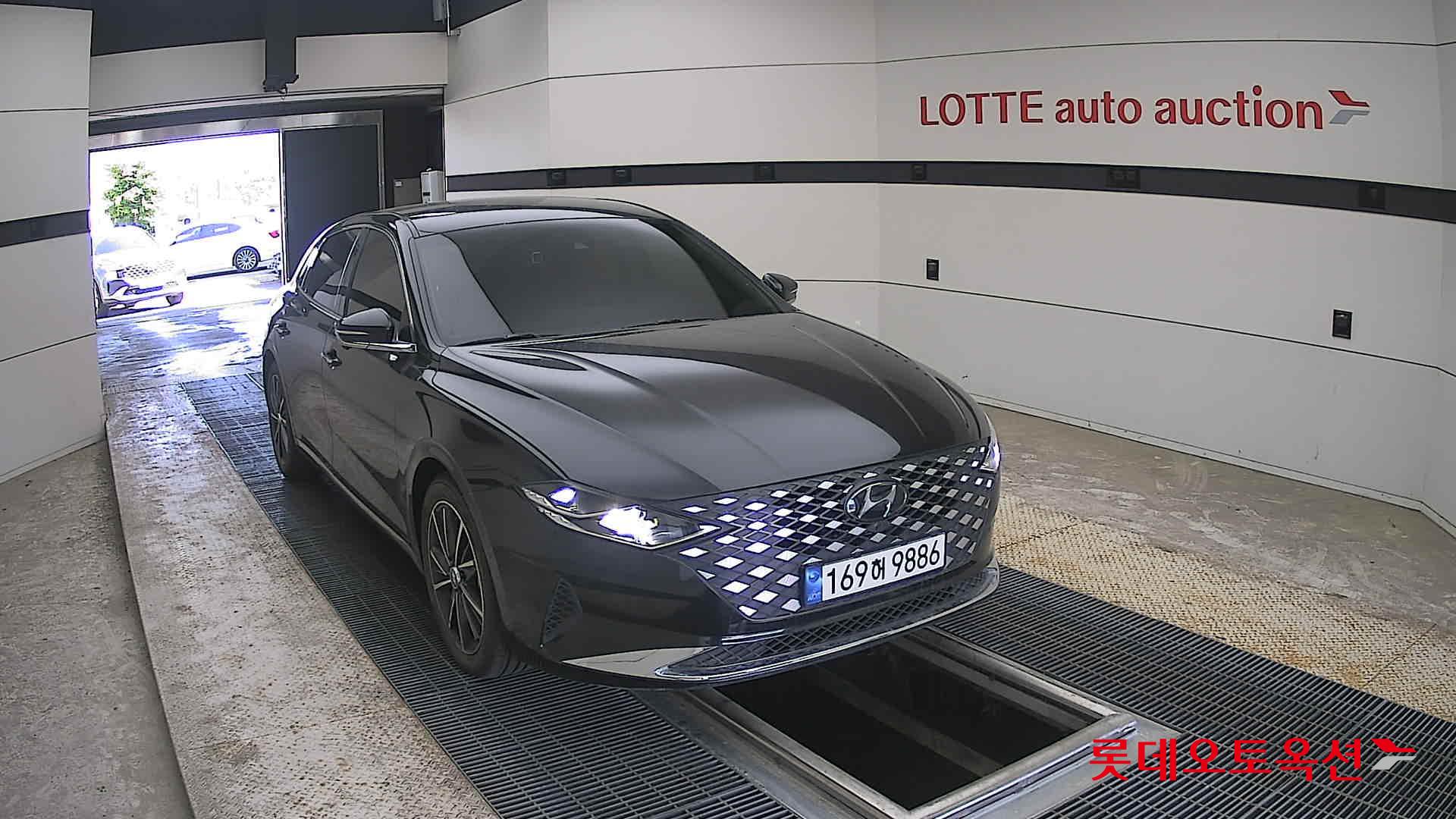 Hyundai Grandeur - 24