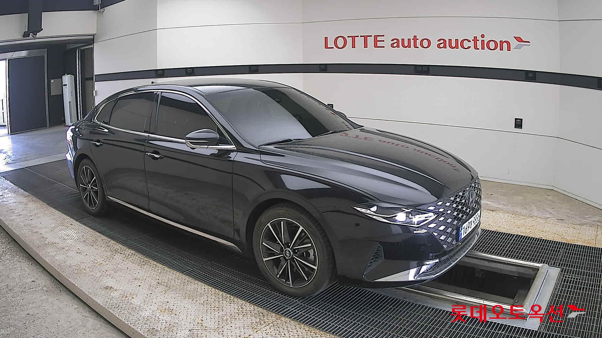 Hyundai Grandeur - 23