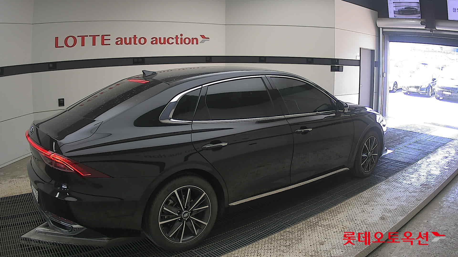 Hyundai Grandeur - 19