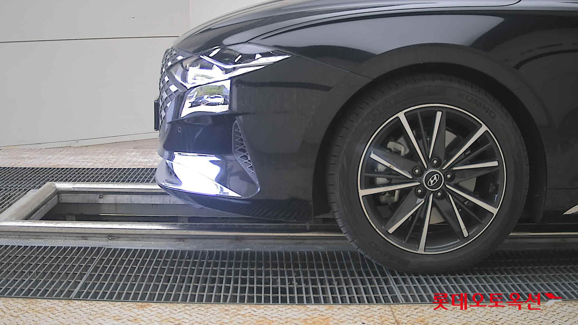 Hyundai Grandeur - 25