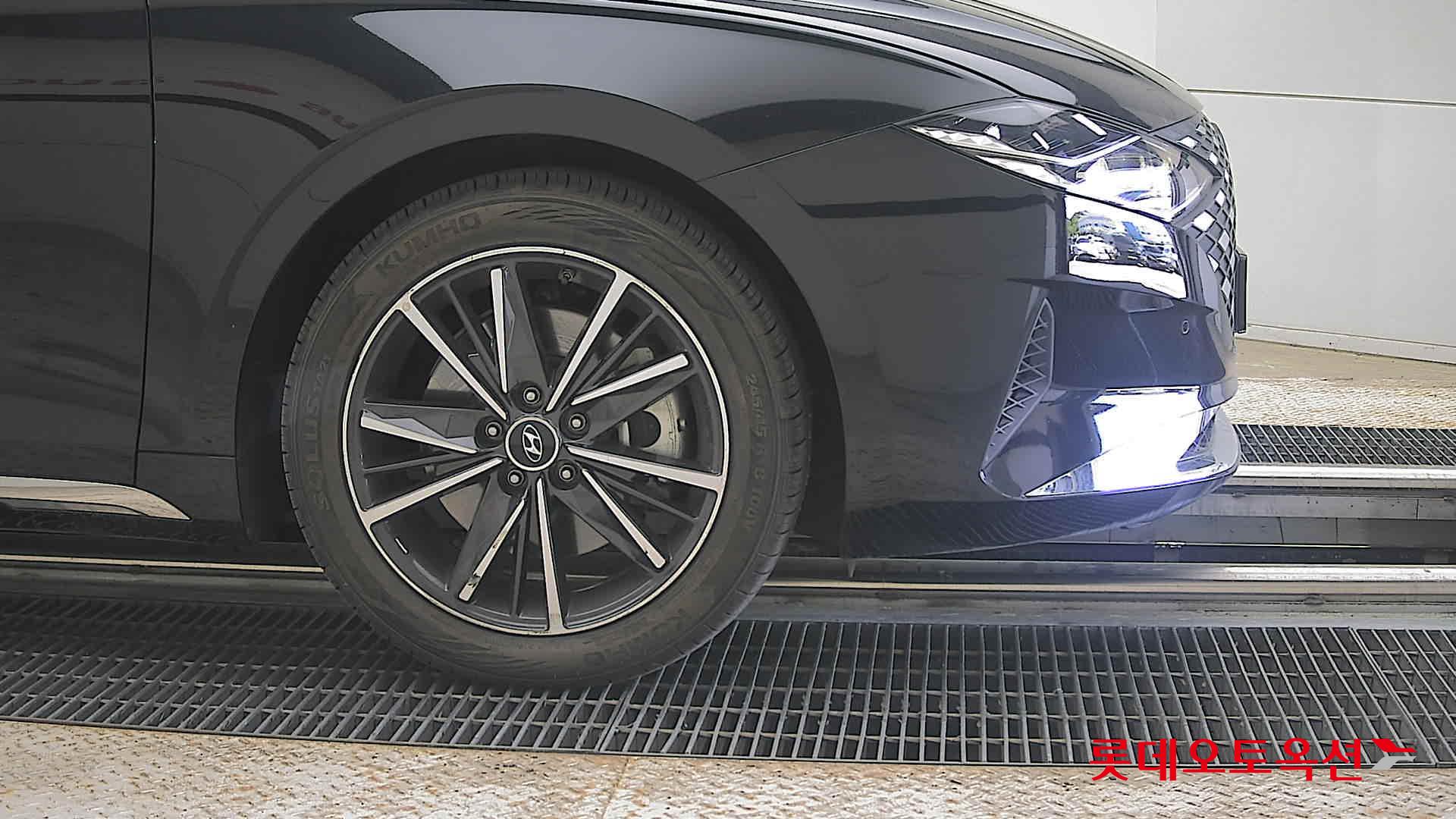 Hyundai Grandeur - 27
