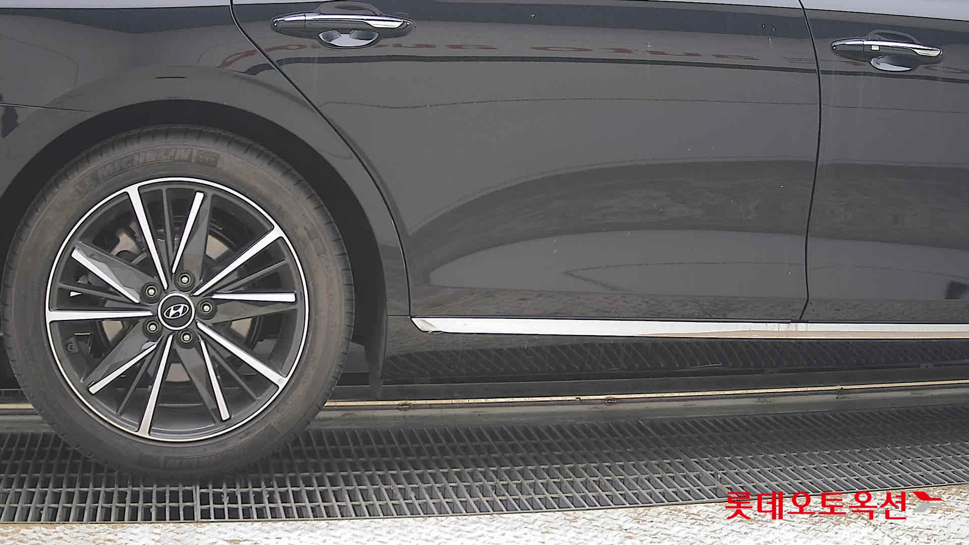 Hyundai Grandeur - 28