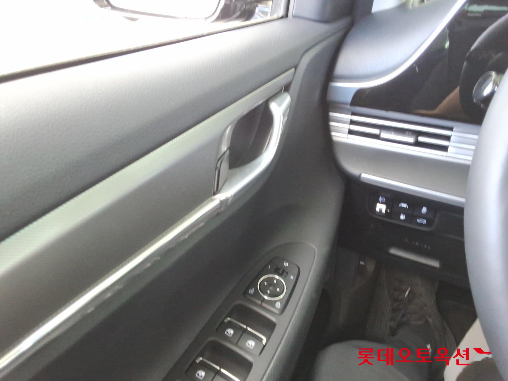 Hyundai Grandeur - 29