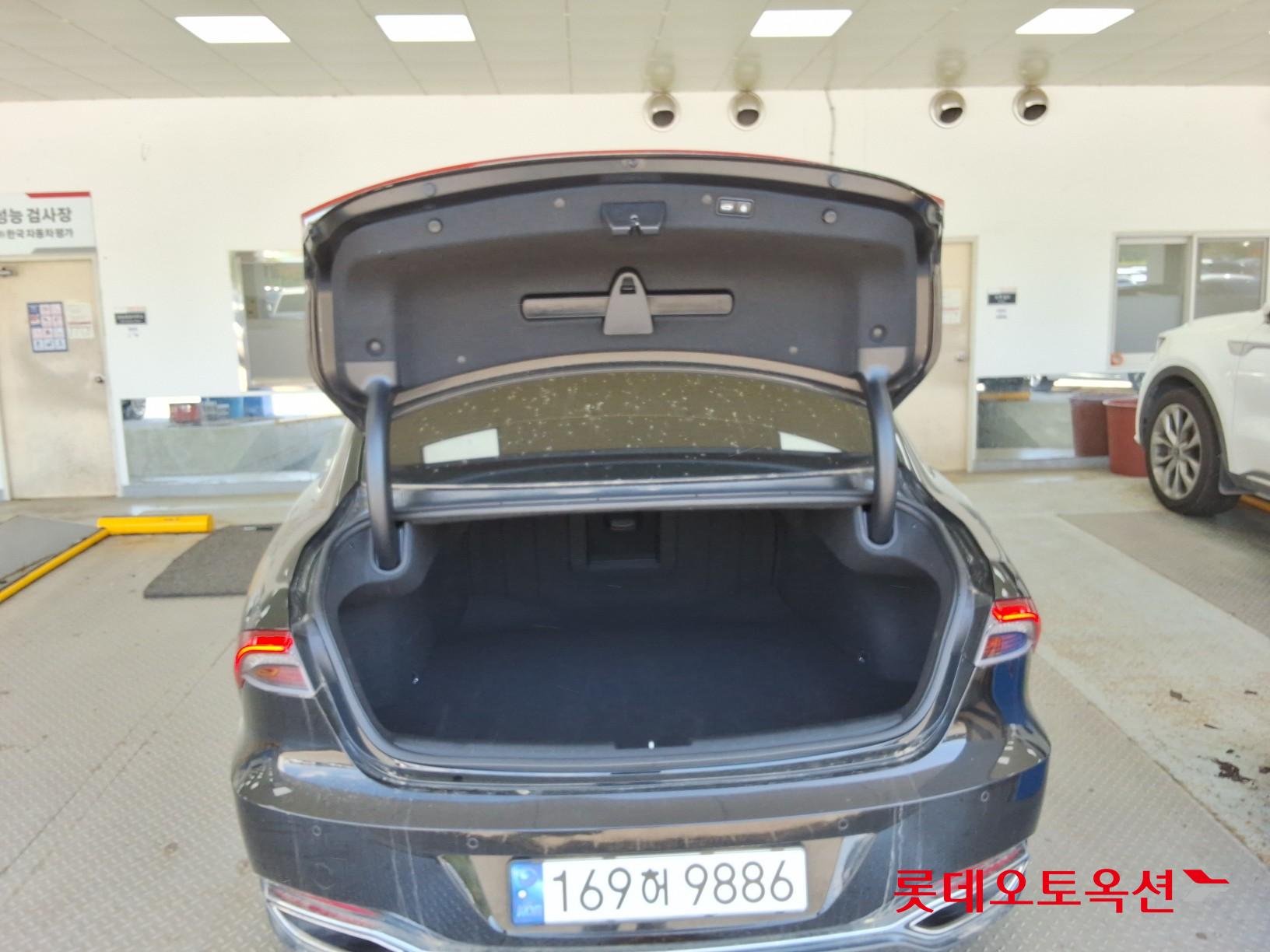 Hyundai Grandeur - 9