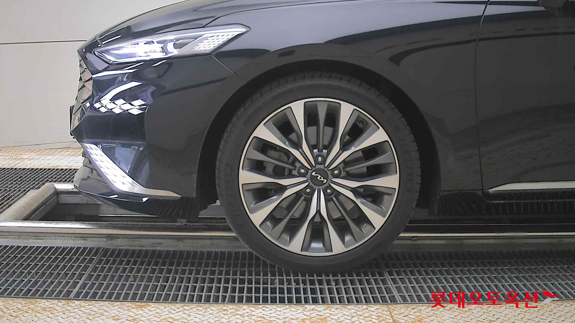 Kia K8 - 25