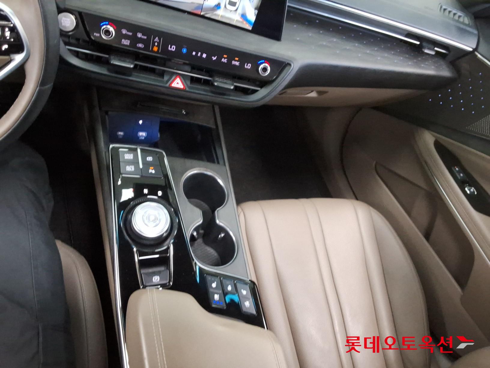 Kia K8 - 35