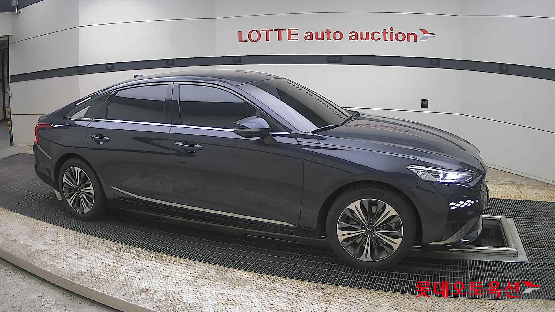 Kia K8 - 22