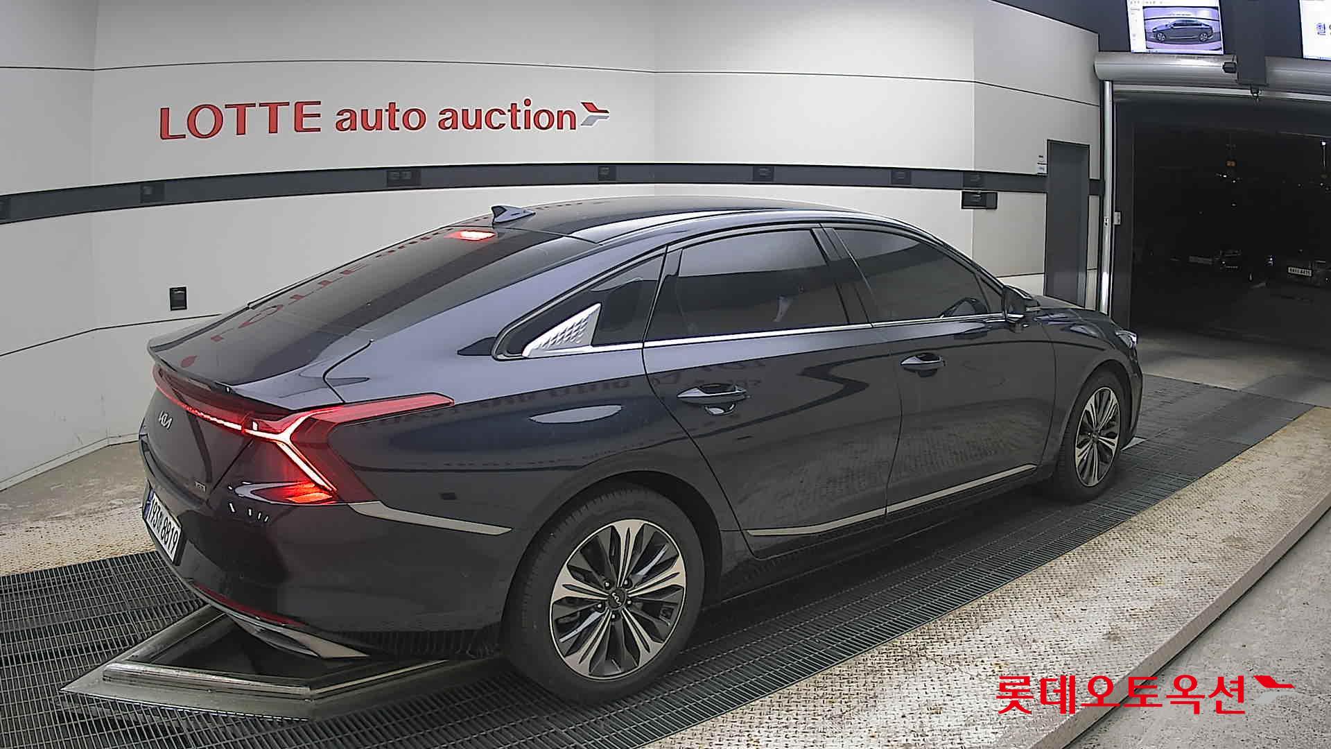 Kia K8 - 19