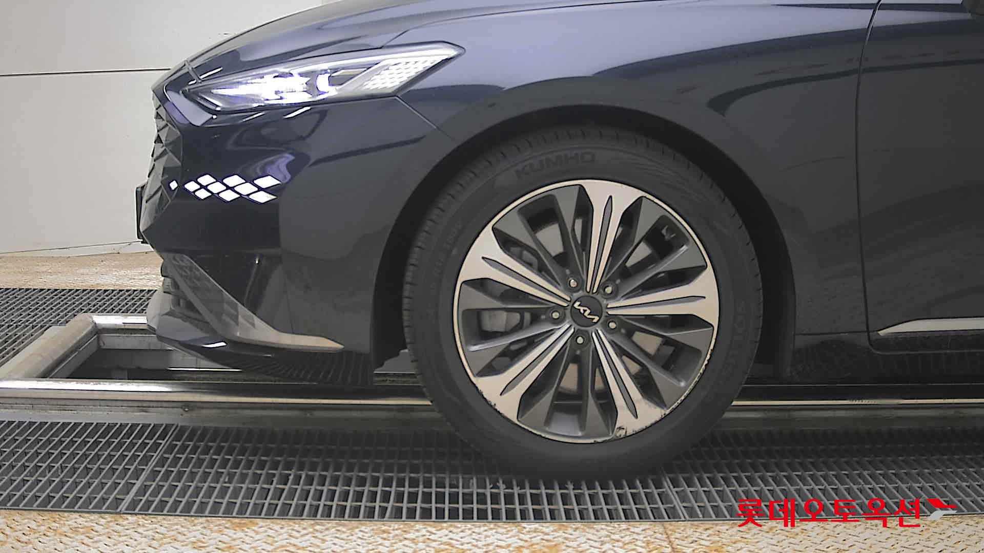 Kia K8 - 25