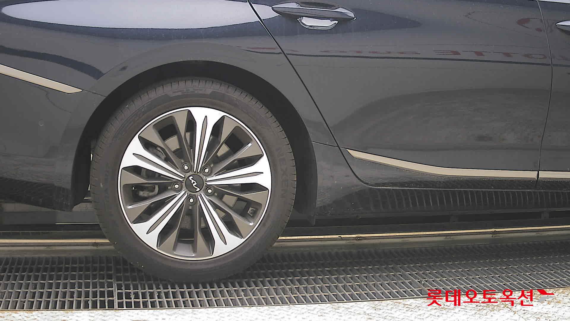 Kia K8 - 28