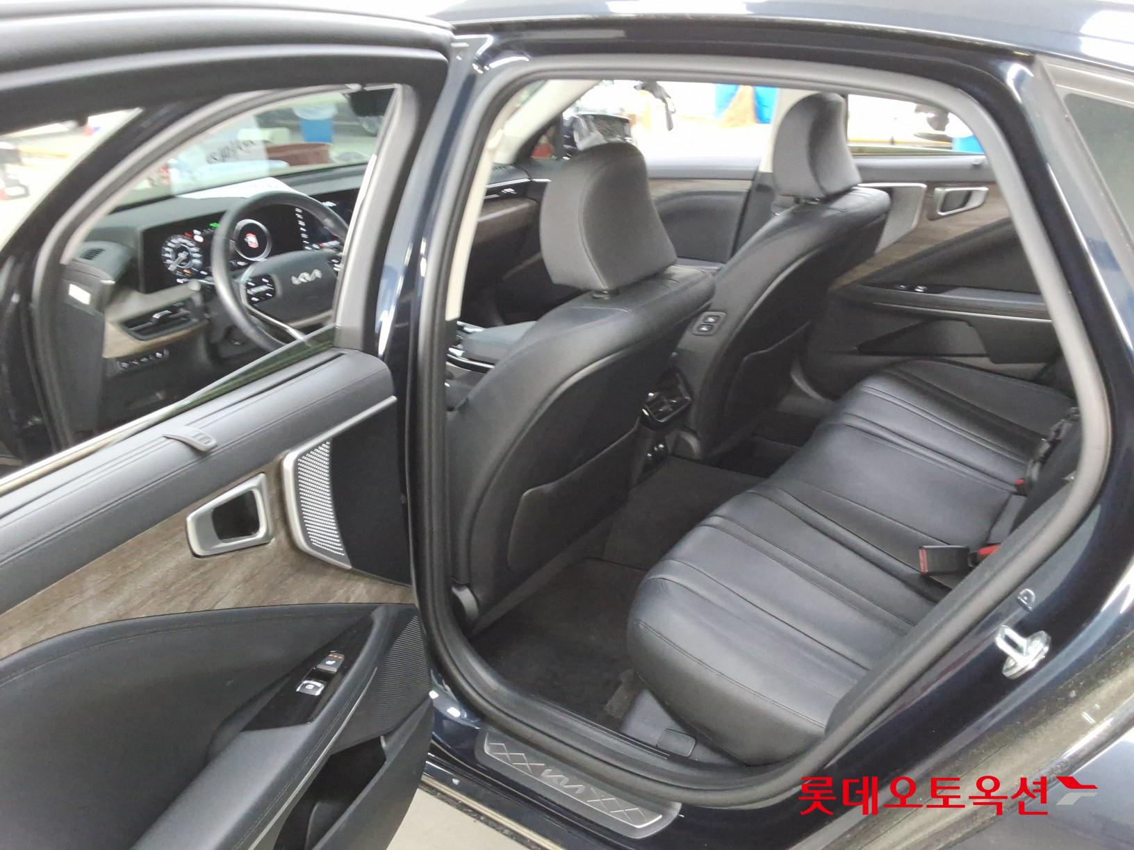 Kia K8 - 36