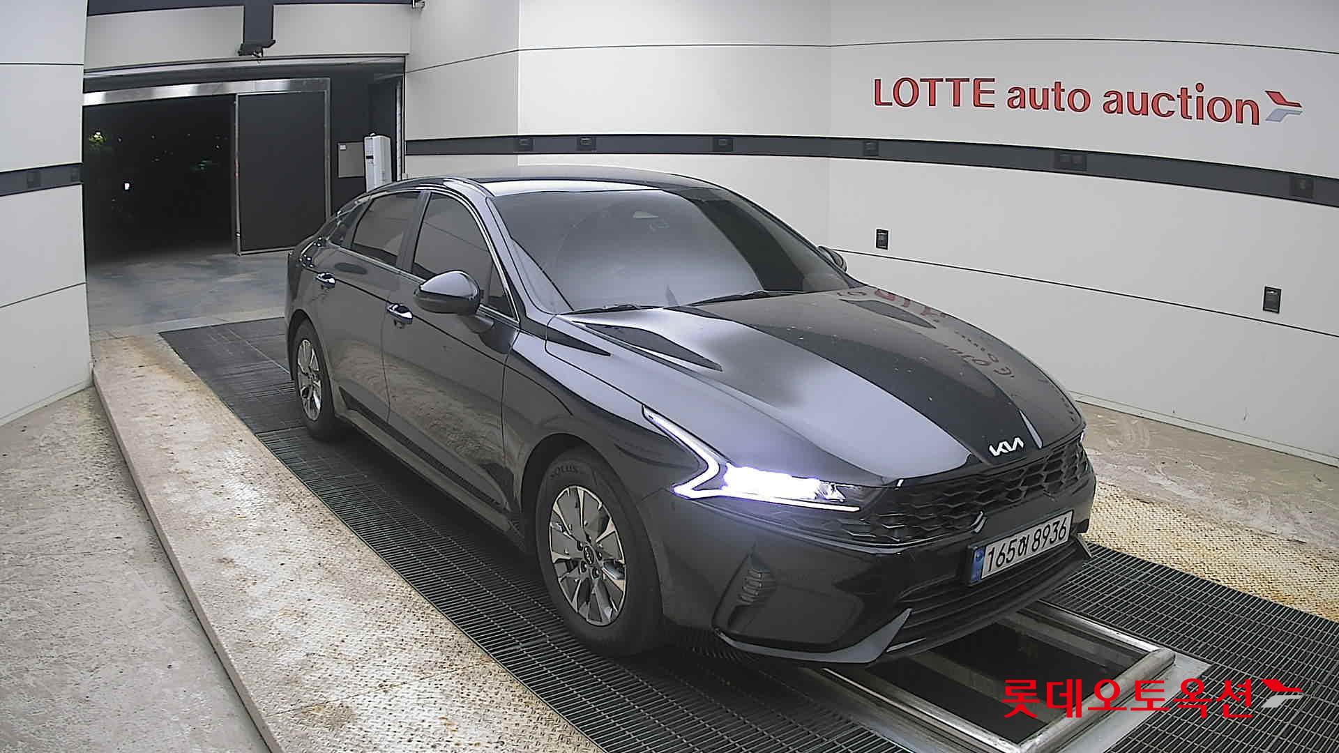 Kia K5 - 6