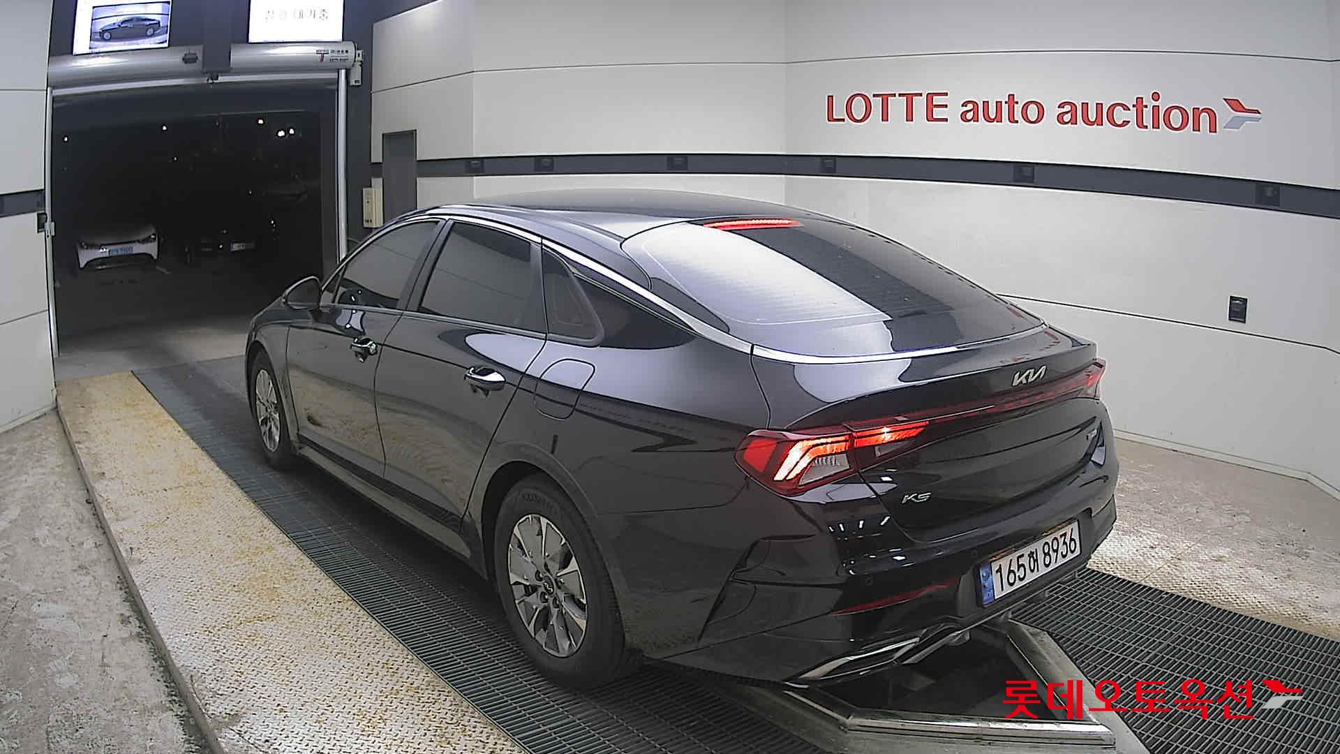 Kia K5 - 4