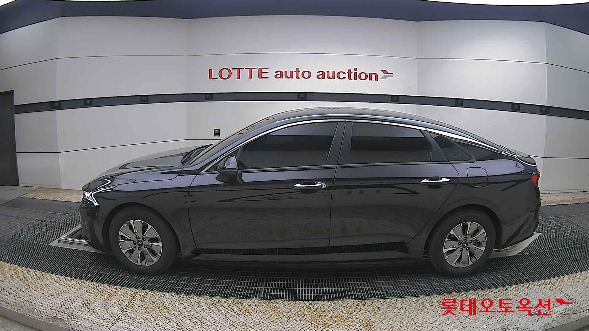 Kia K5 - 13