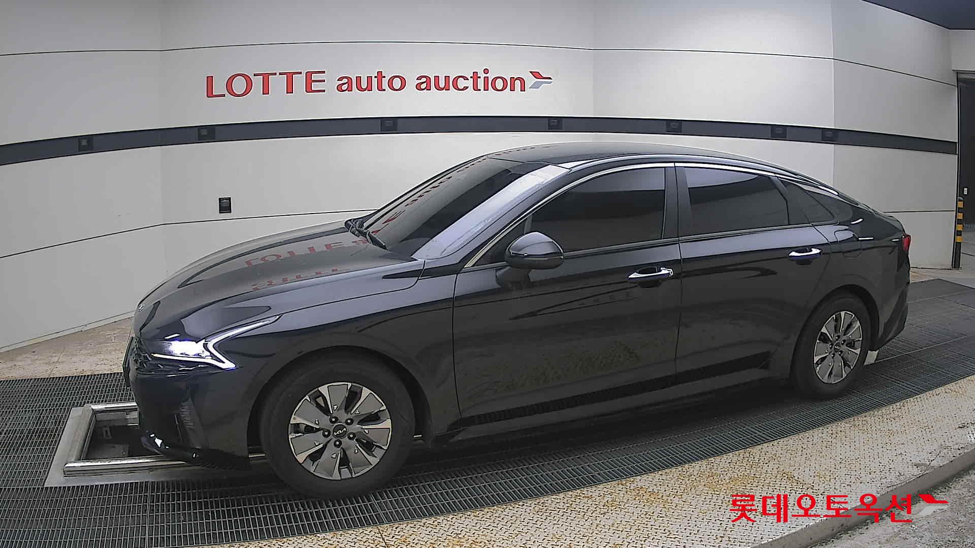 Kia K5 - 12