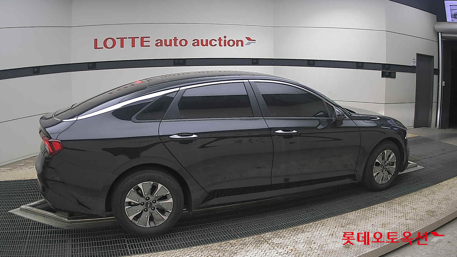 Kia K5 - 20