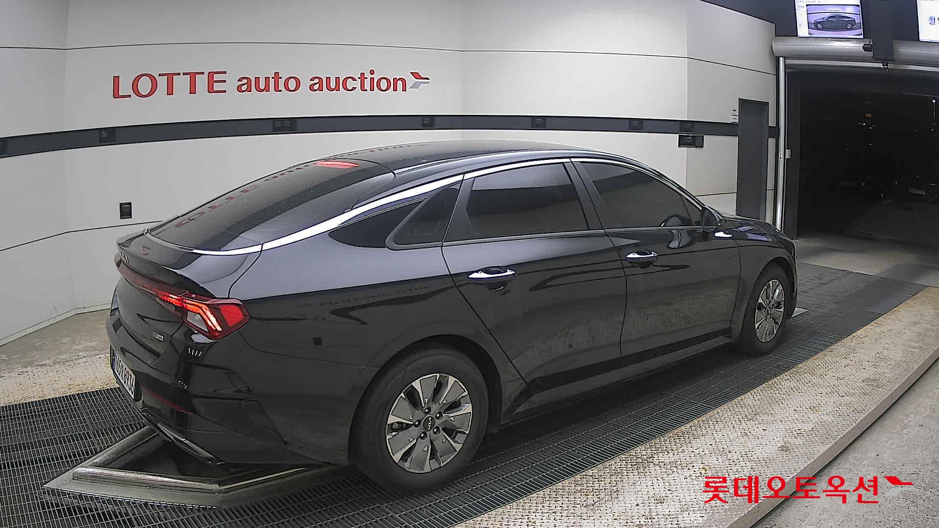 Kia K5 - 19
