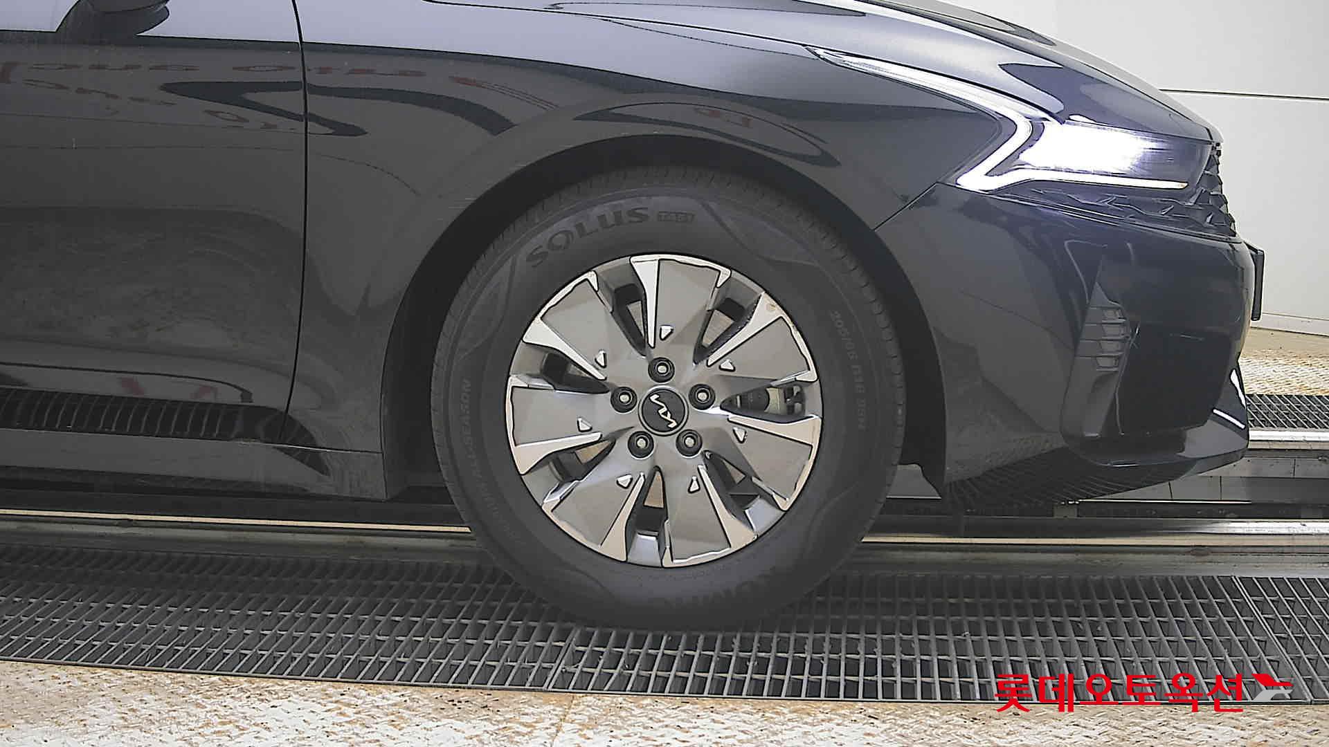 Kia K5 - 27