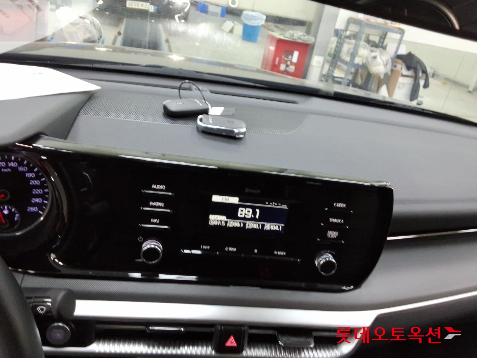 Kia K5 - 33