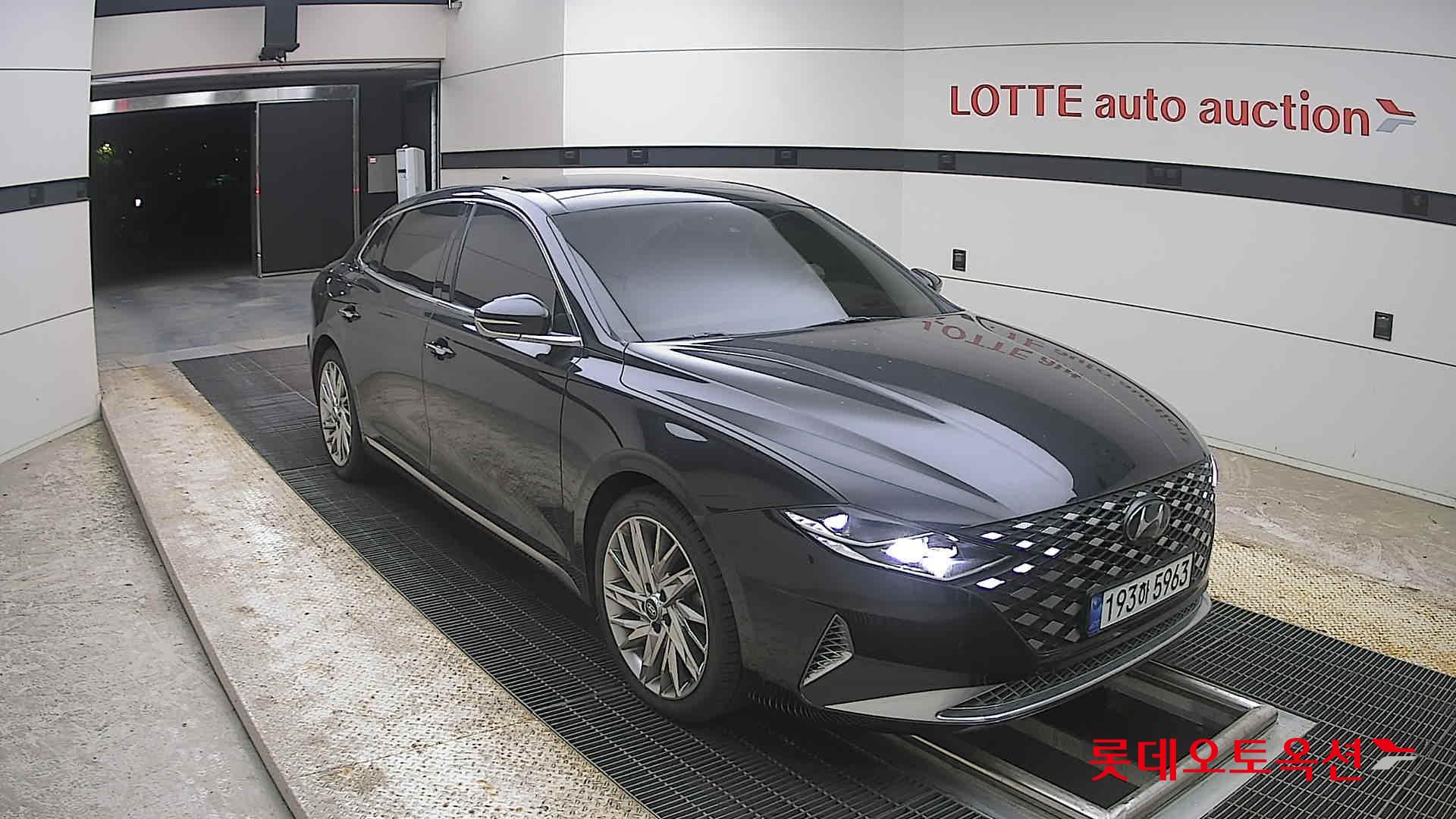 Hyundai Grandeur - 6