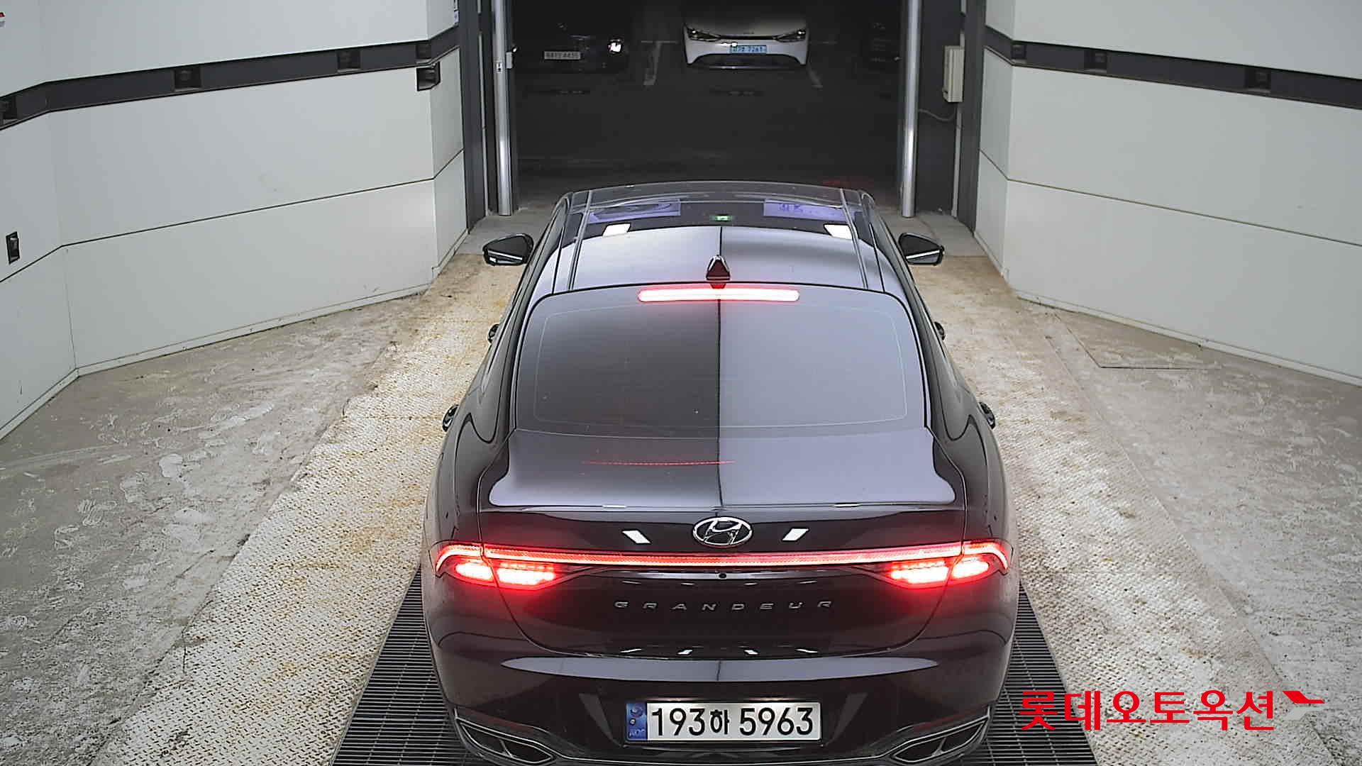 Hyundai Grandeur - 17