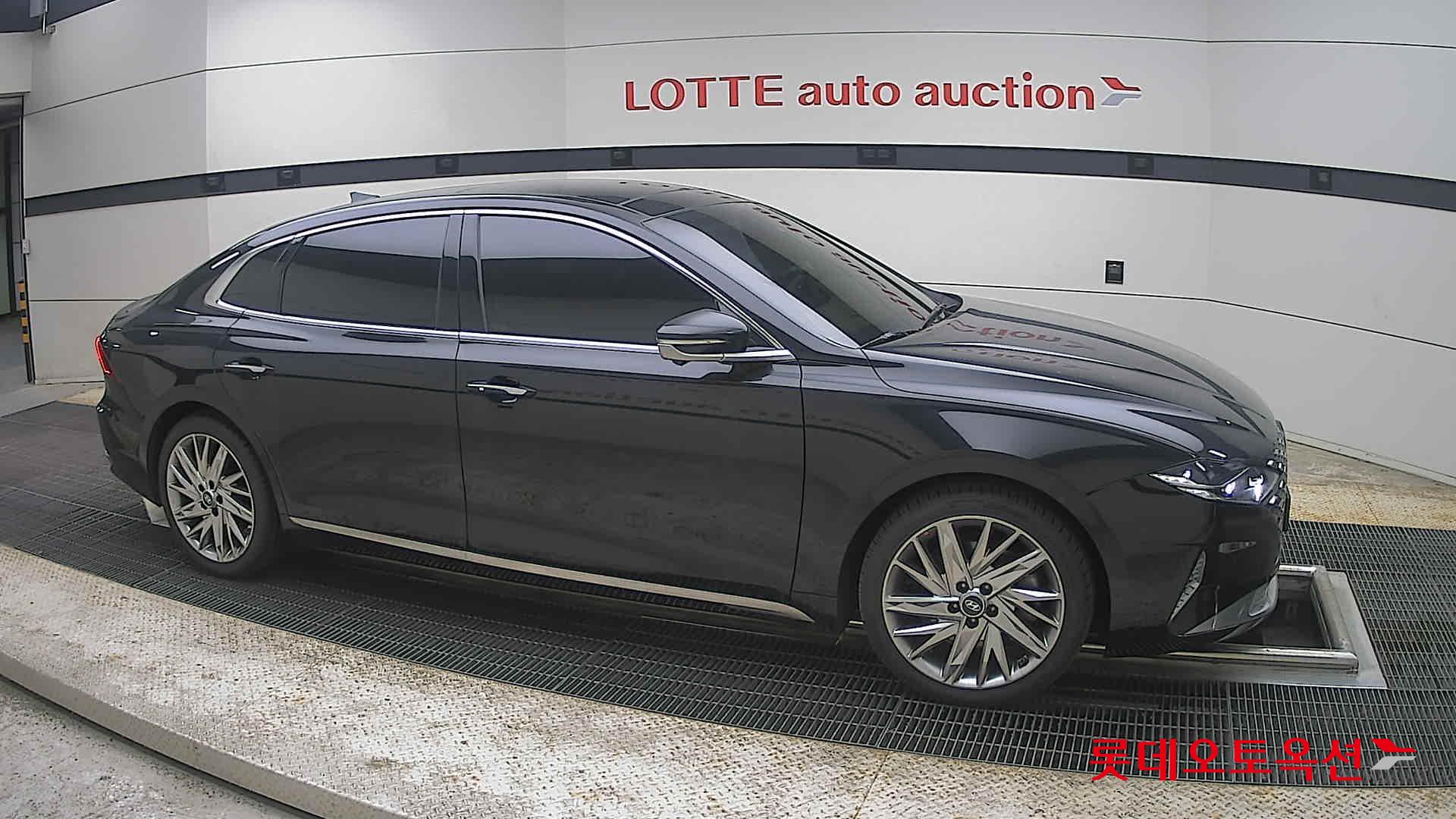 Hyundai Grandeur - 22
