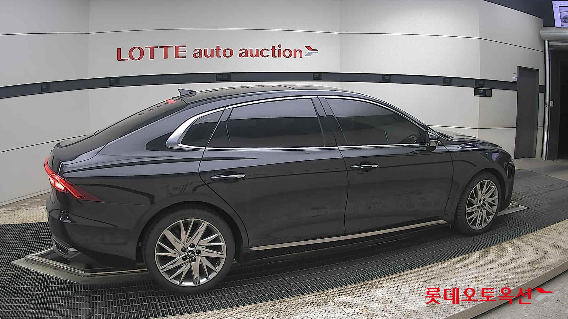 Hyundai Grandeur - 20