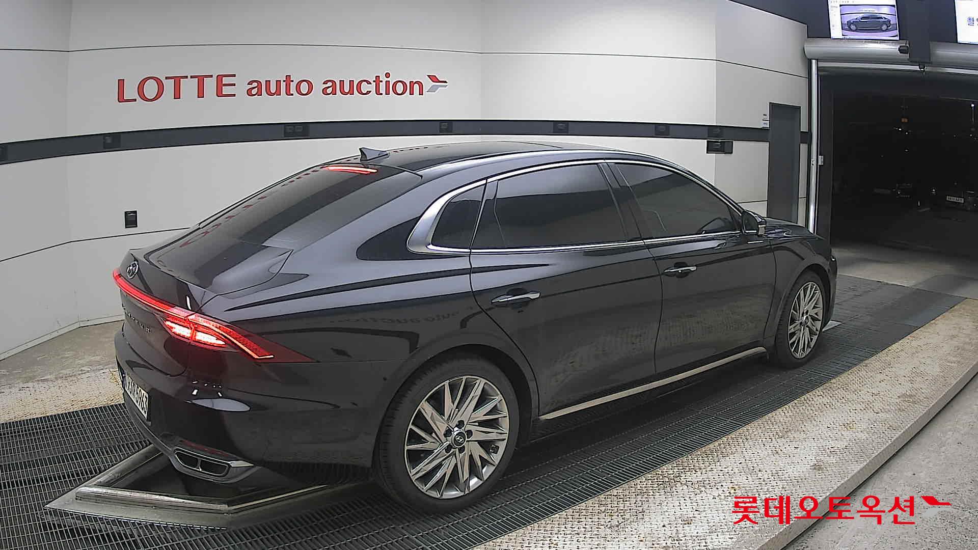 Hyundai Grandeur - 19