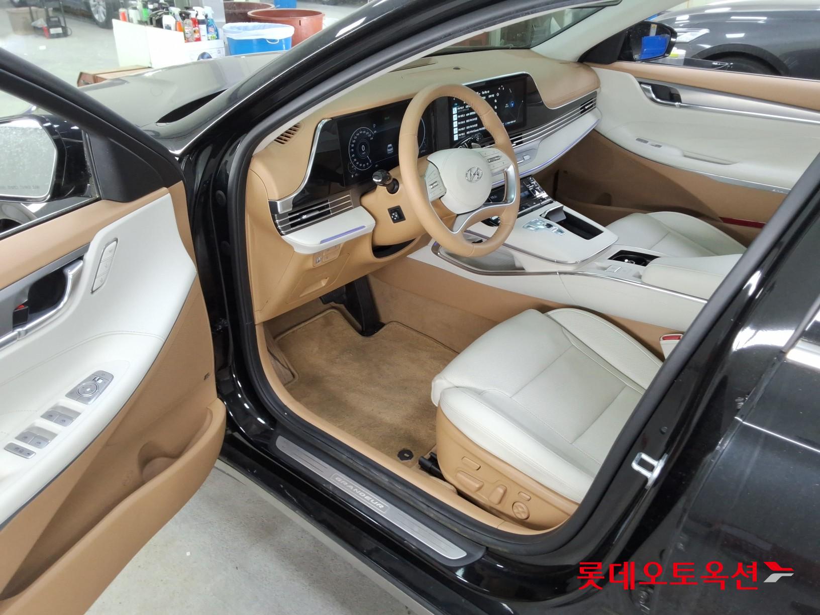 Hyundai Grandeur - 35