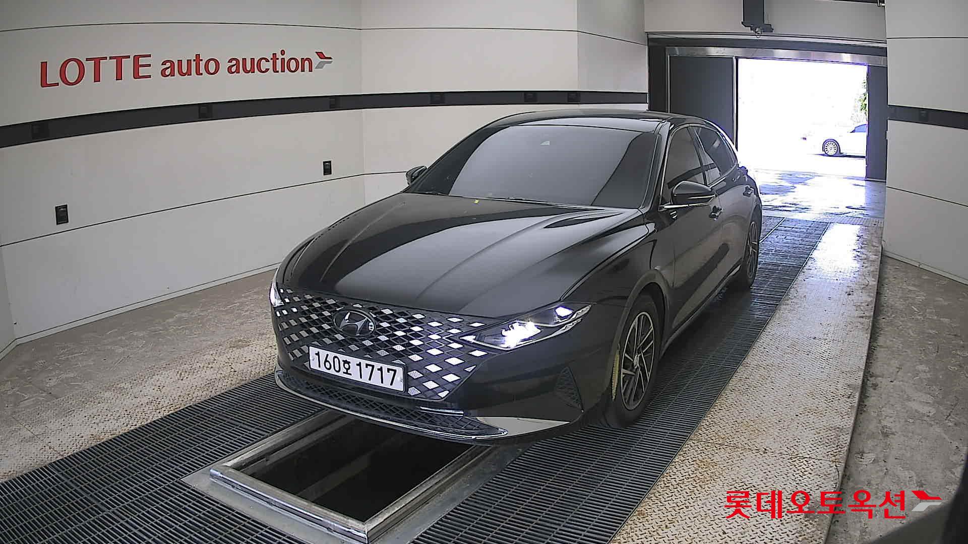 Hyundai Grandeur - 10