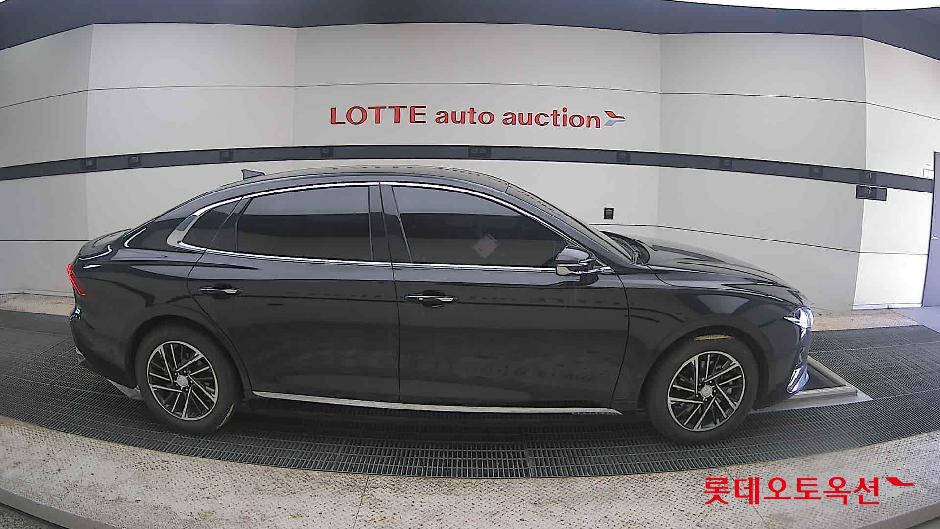 Hyundai Grandeur - 21
