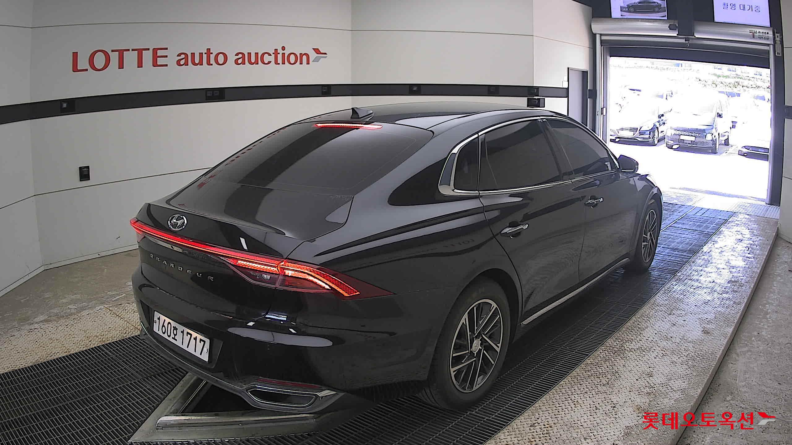 Hyundai Grandeur - 5