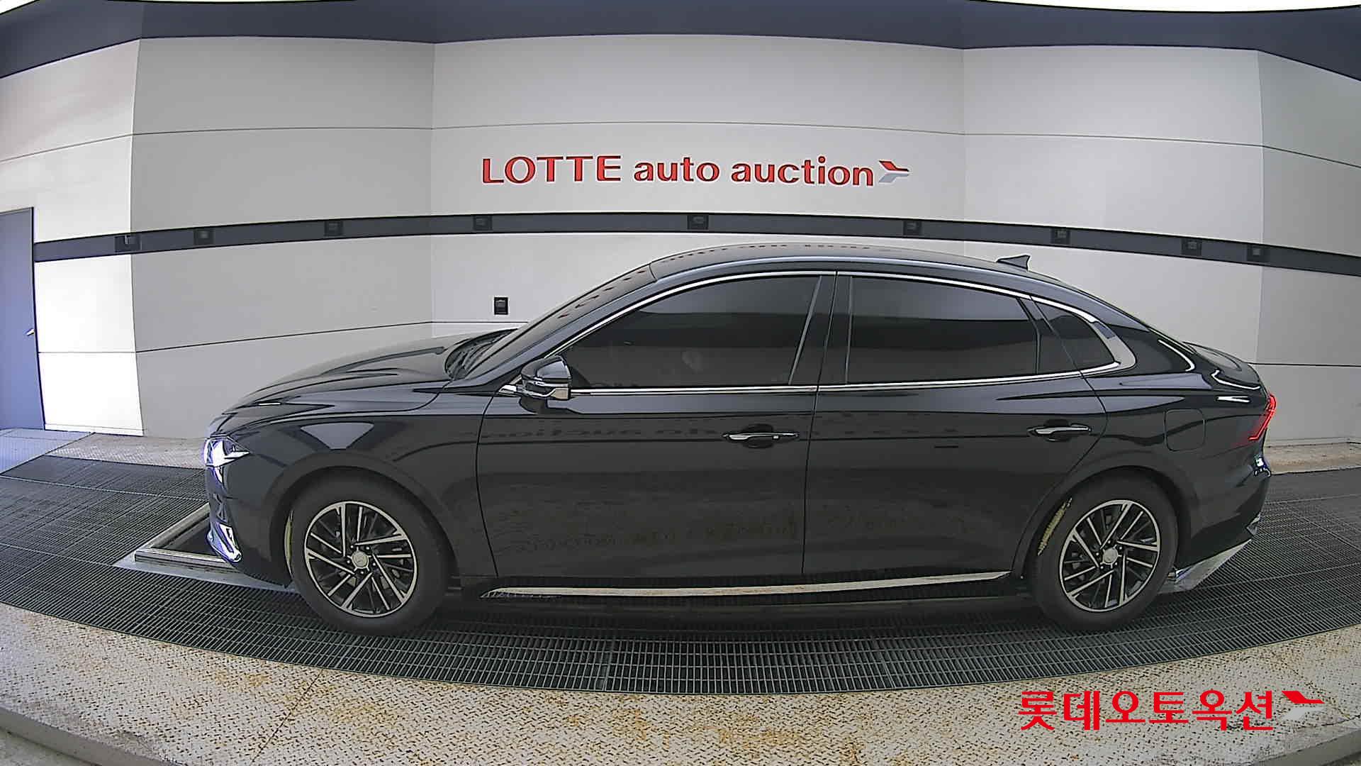 Hyundai Grandeur - 13