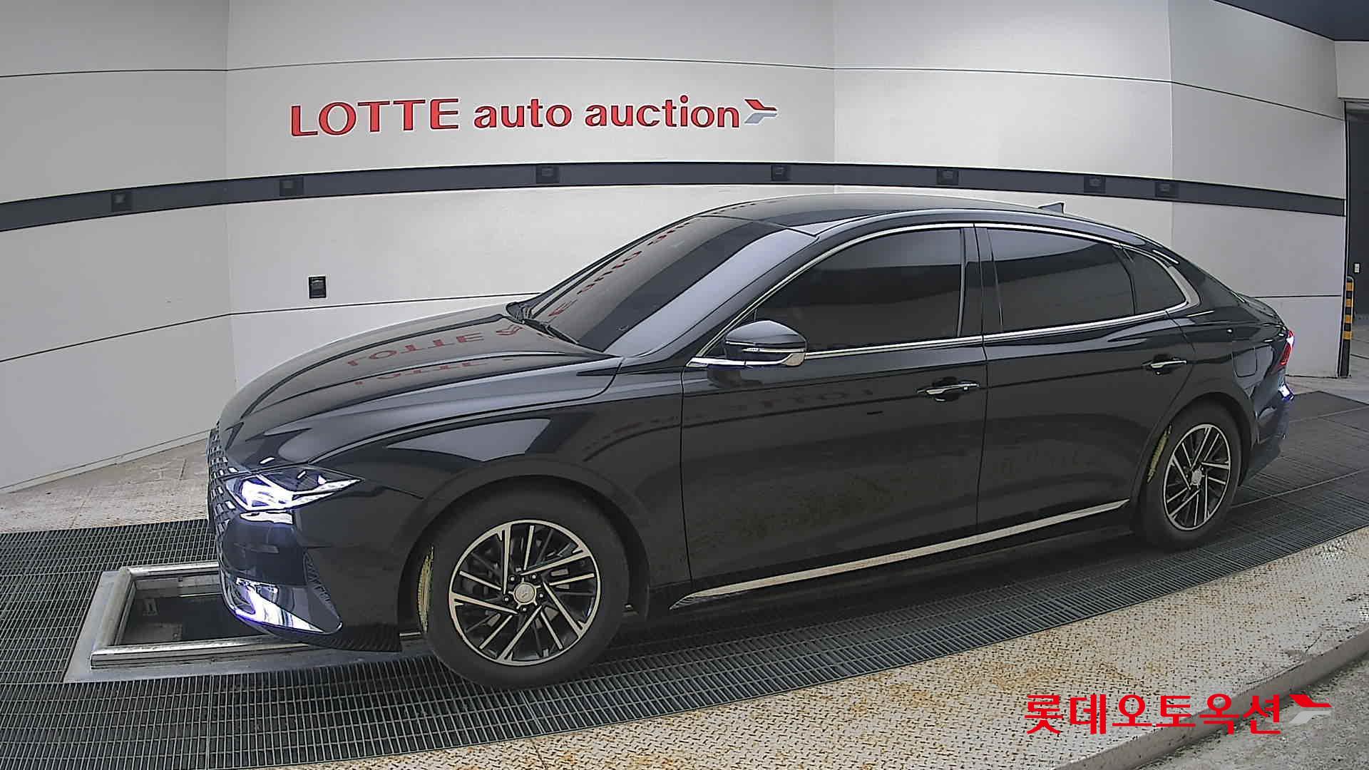Hyundai Grandeur - 12