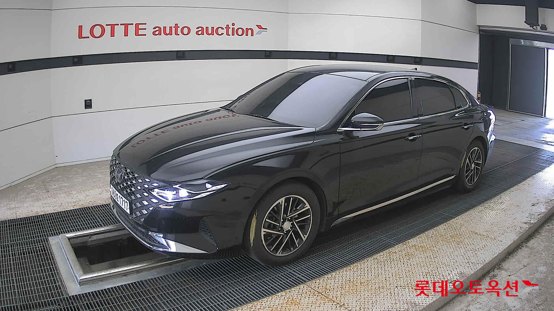Hyundai Grandeur - 11